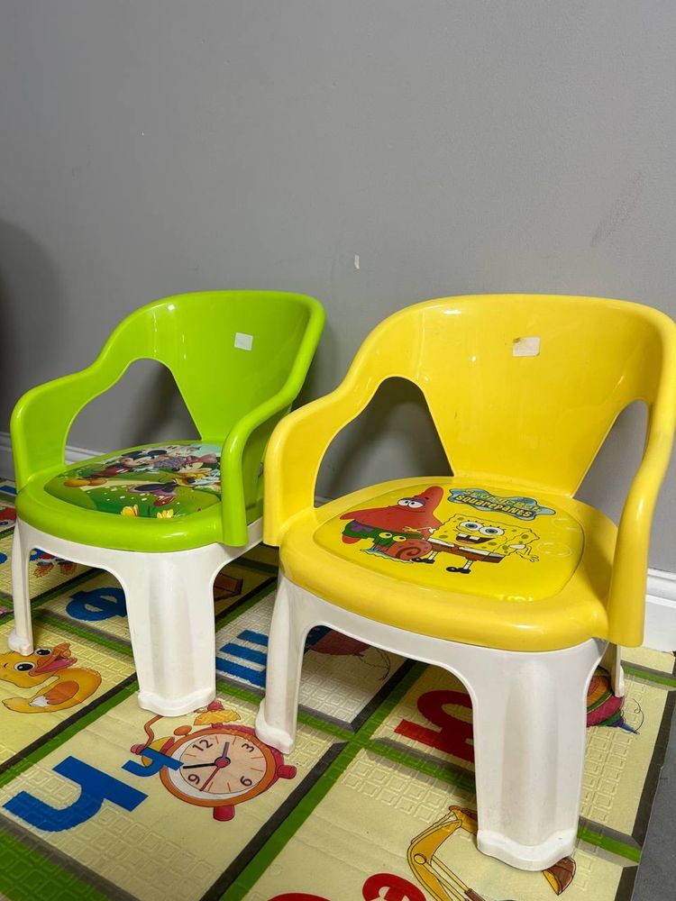 Детский стол со стульчиками