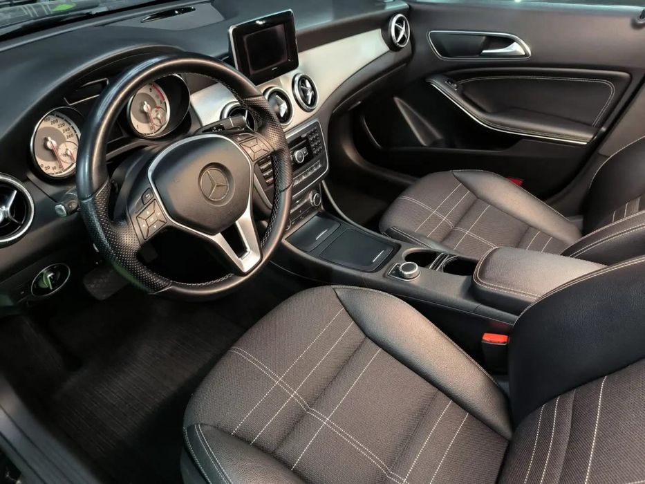 Vând Mercedes CLA 220d