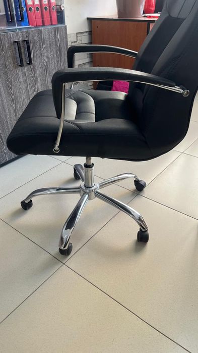 Продается Кресло