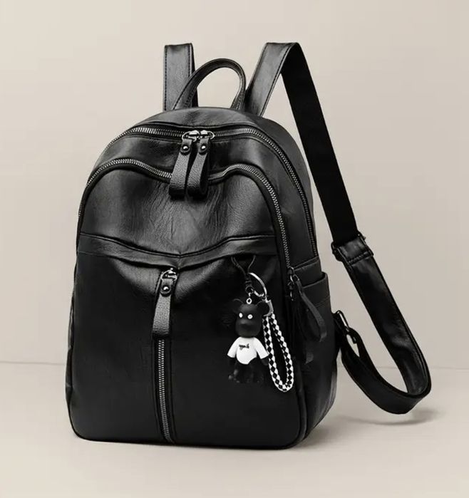 Нова дамска раница от еко кожа с висулка-стил и удобство всеки ден