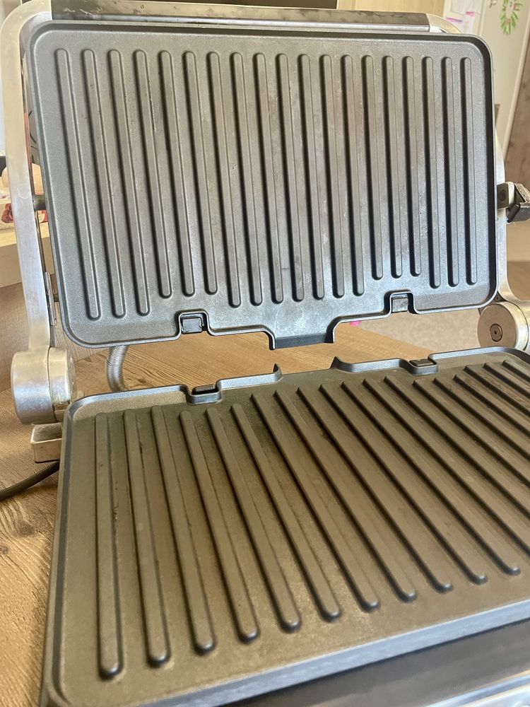 Електрическа скара Delonghi CGH1020D