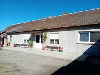 Casa mare de vanzare