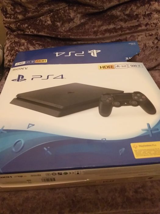 Playstation 4 slim