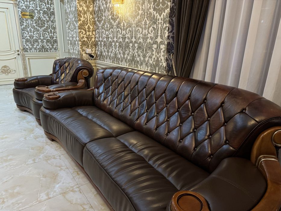 Кожаный диван, из натурального дерева