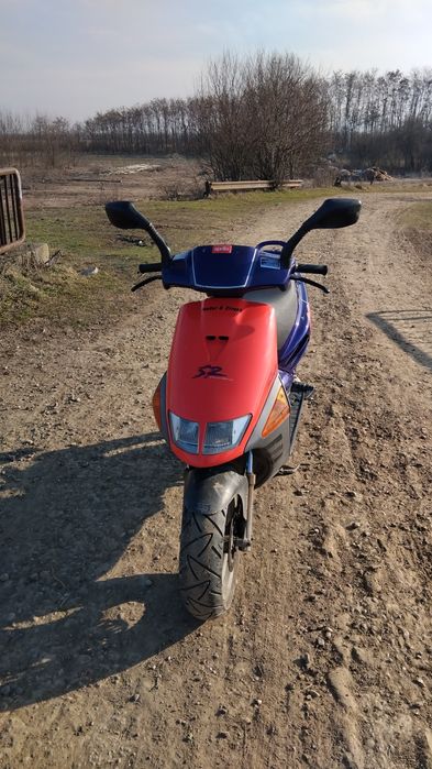 Vând un scuter aprilia