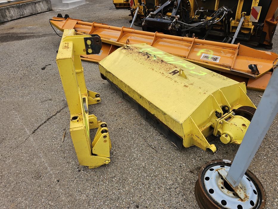 Tocator resturi vegetale