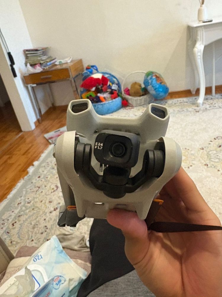 Продам дрон dji mini 3