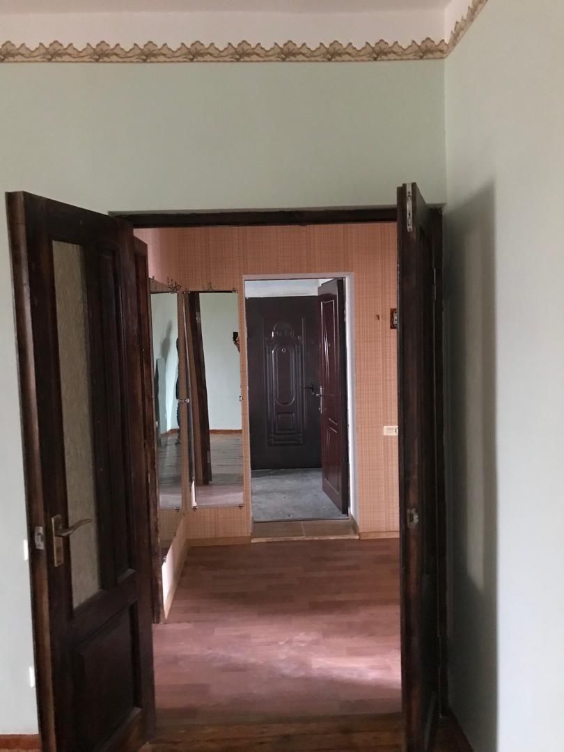 Продаю квартиру в Кибрайском районе