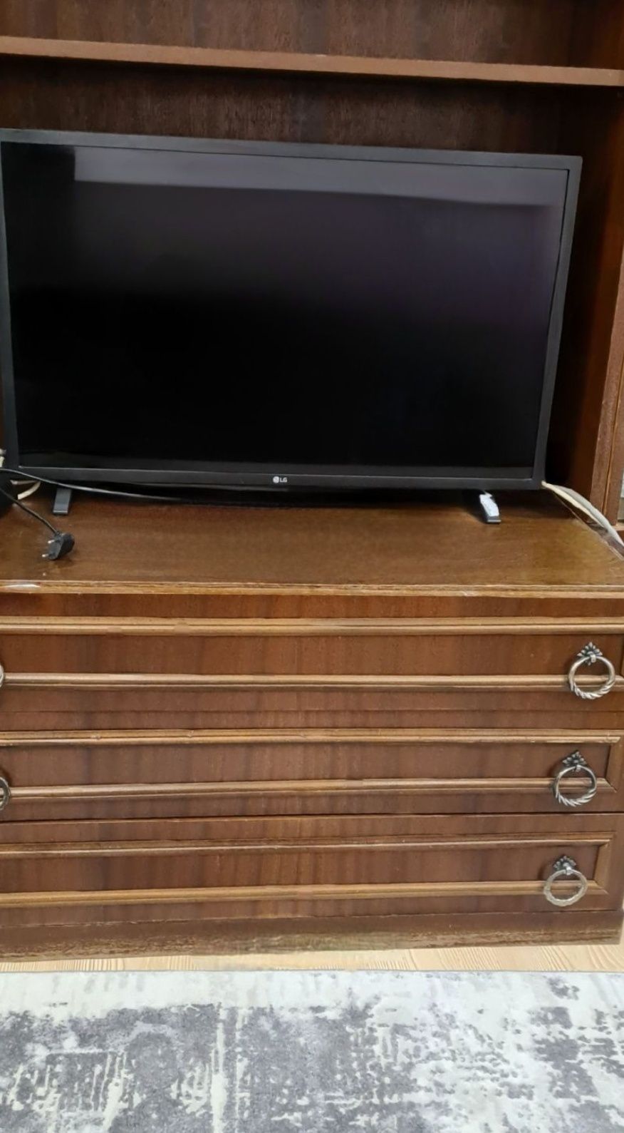 LG Smart Телевизор 32"