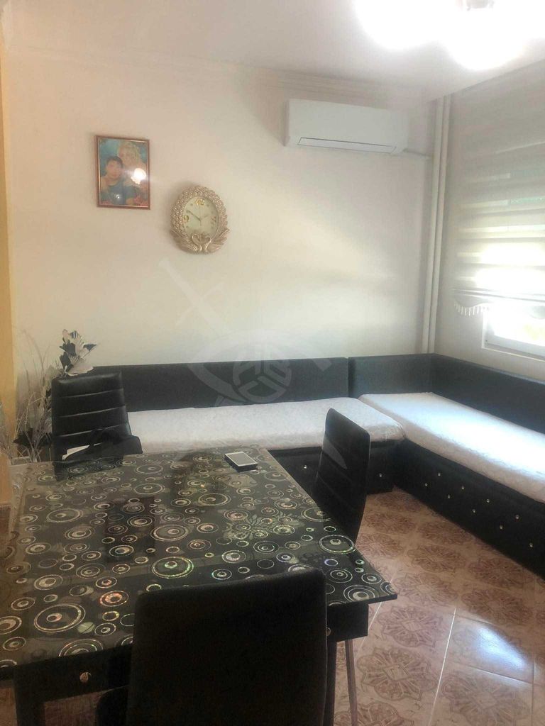 Продава се Тристаен апартамент в Пловдив, Изгрев - 92 кв.м за 761 €/кв.м - Снимка #2