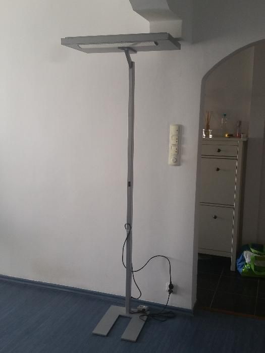 vand lampa de iluminat de interior 100 lei