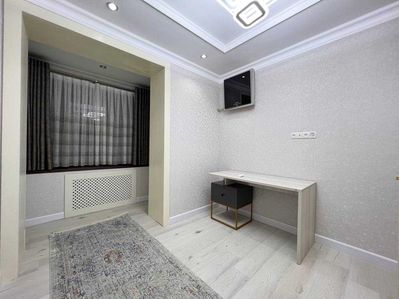 м.Космонавтов ЦУМ 4-комн 4/4 100 м² евроремонт меб/тех кирпичный дом