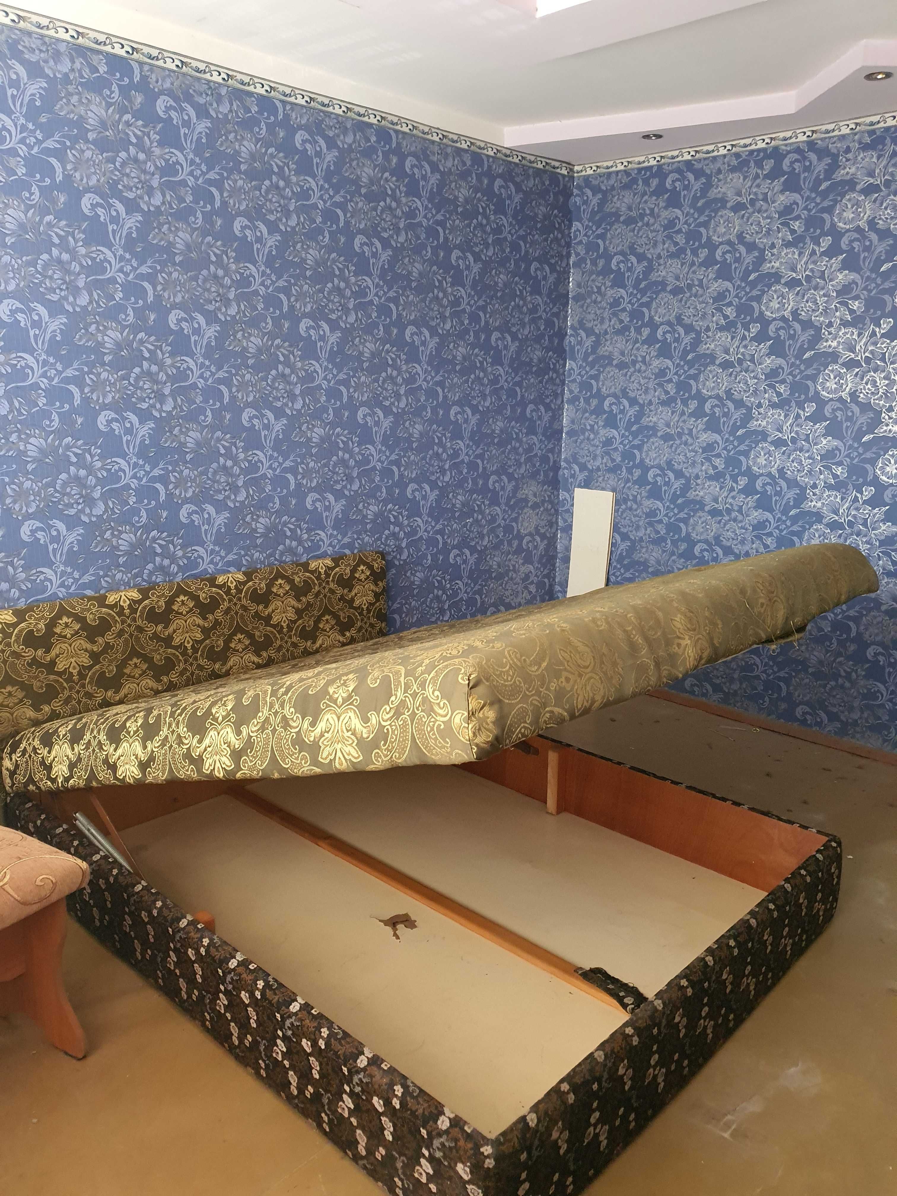 Кровать (бегемот) немецкого производства,размер 2×1,60
