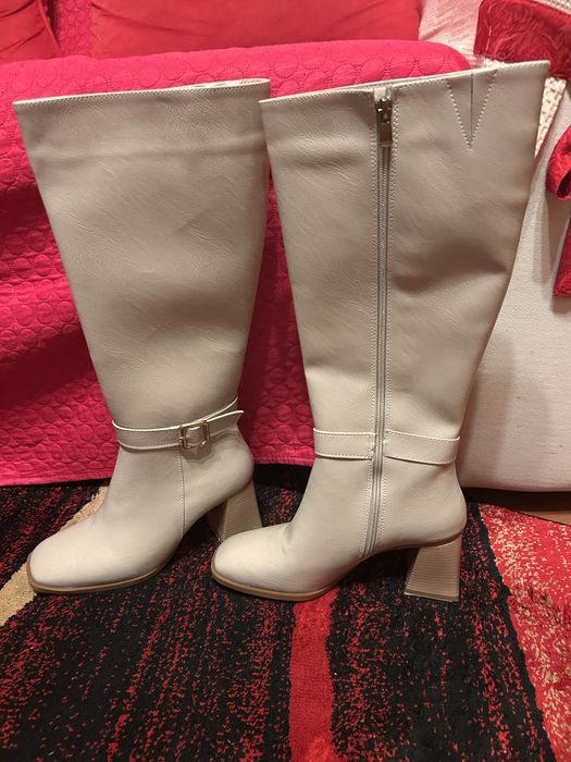 Cizme de damă, culoare bej