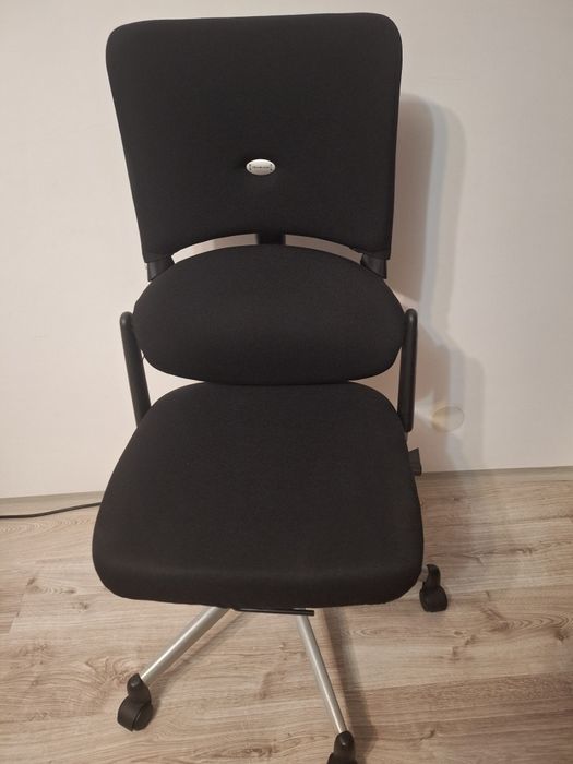 Scaun birou SteelCase ajustabil, cu suport lombar negru