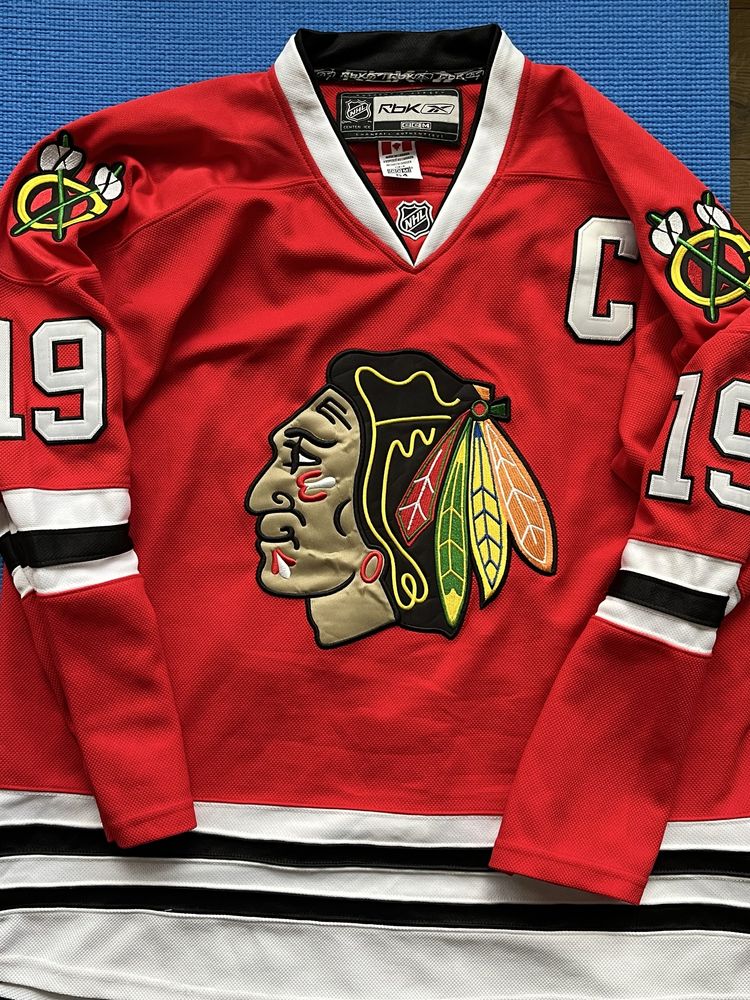 REEBOK : NHL Chicago Black Hawks #19 Jonathan Toews- Made in CANADA