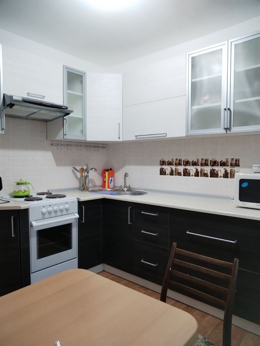 Сдам двухкомнатную семейной паре квартиру на длительный срок