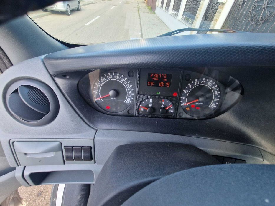 Iveco Daily Basculabil 3 Parti 35C15