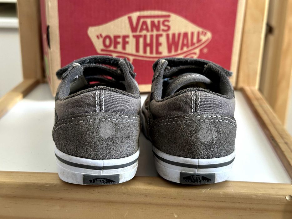 Запазени кецове Vans 25 номер