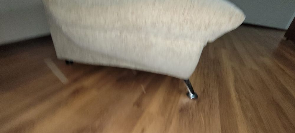 Два одноместных кресла