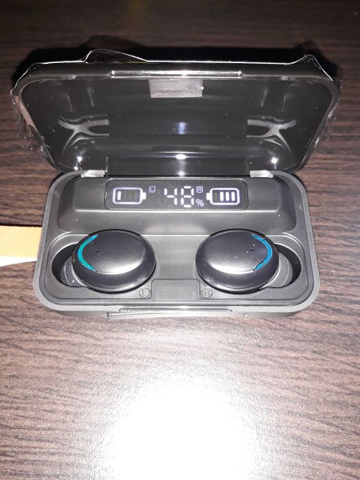 Чисто нови безжични слушалки 9D стерео 2200 mAh