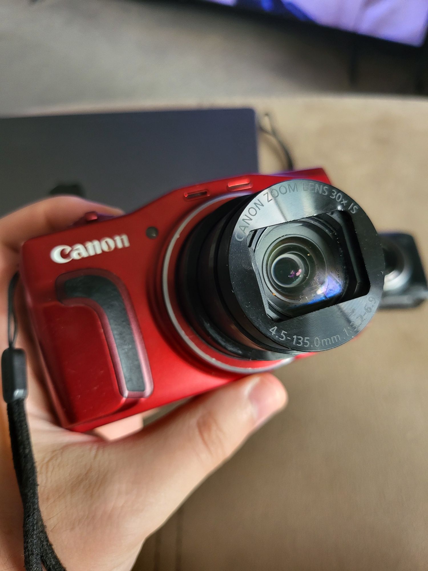 Canon PowerShot SX710 HS WiFi червен