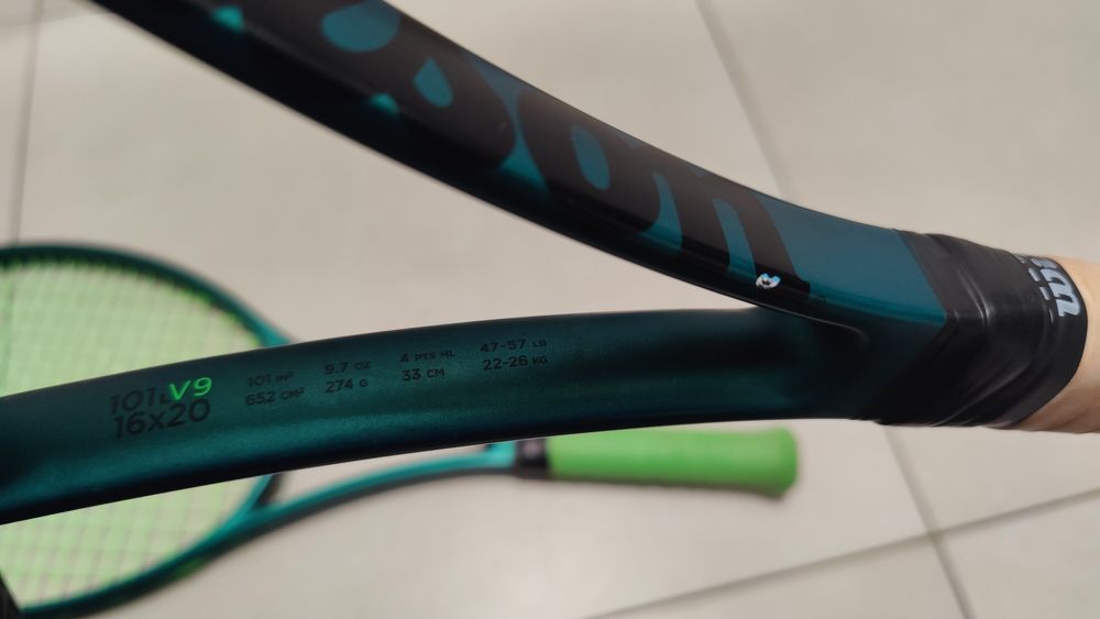 Rachetă Wilson Blade 101L V9 274 gr