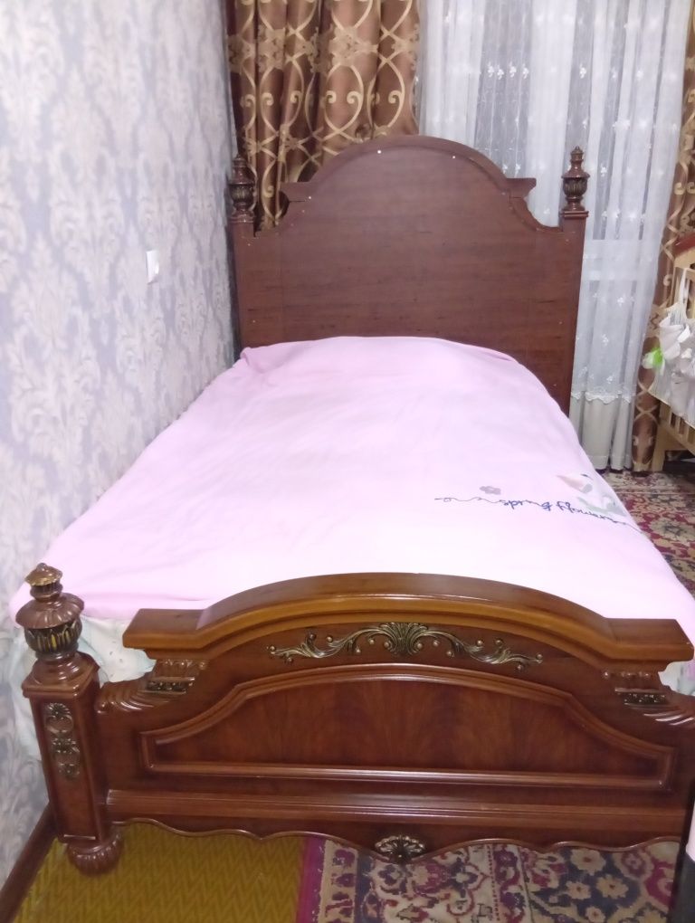 Кровать полуторка
