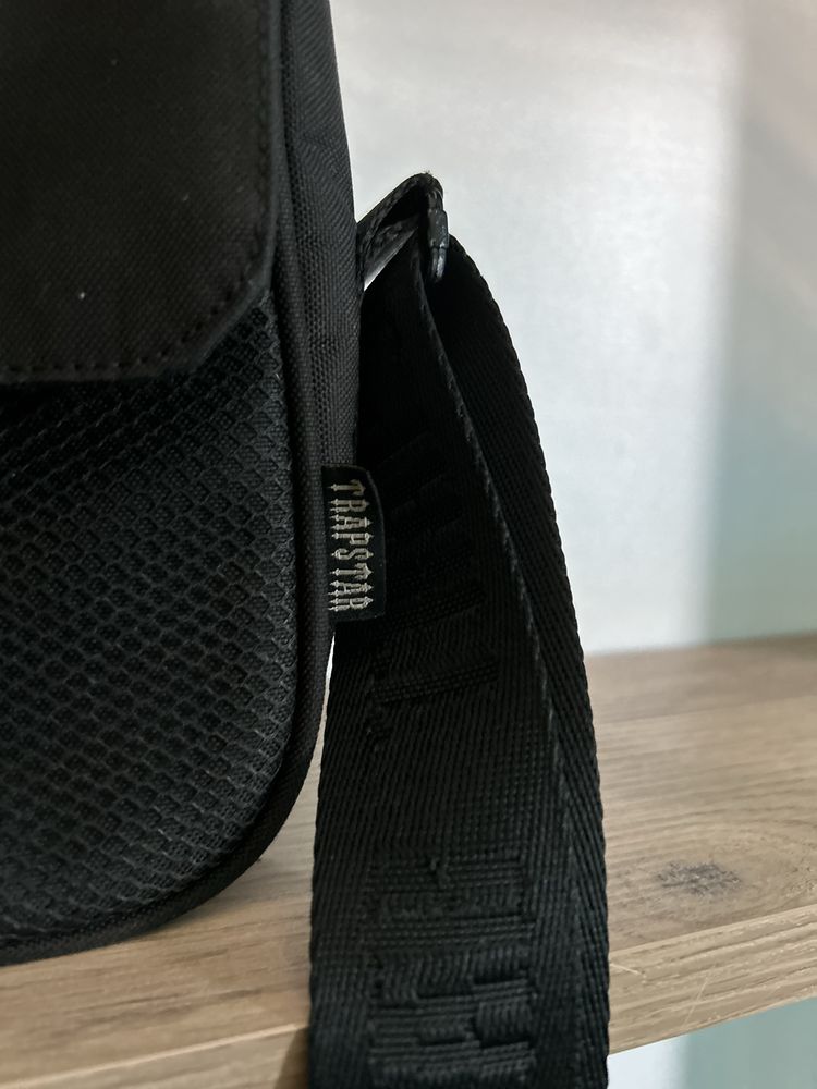 Чанта trapstar black