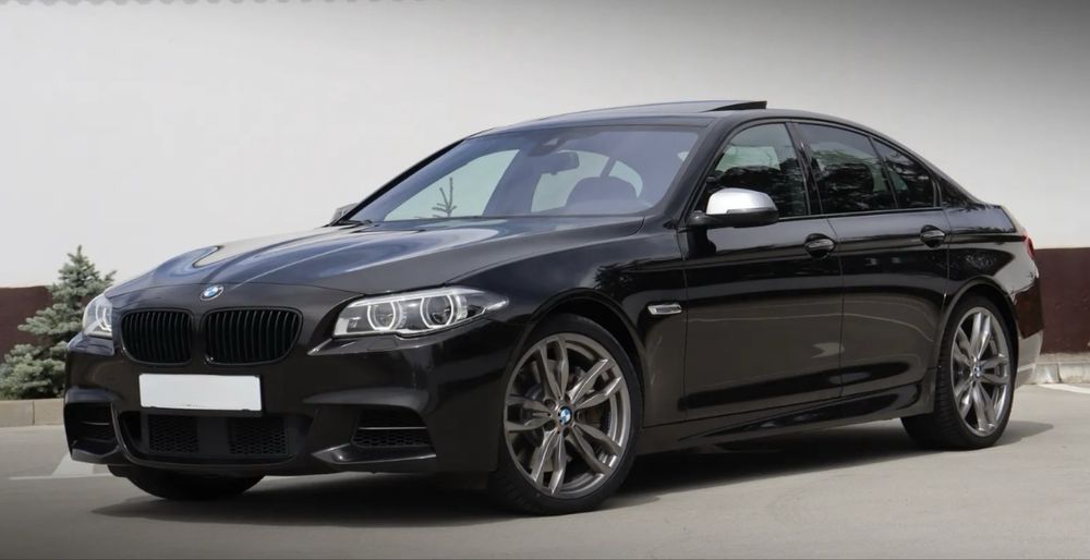 BMW M5 BMW F10 M550 D Facelift 2016 4 Butoane