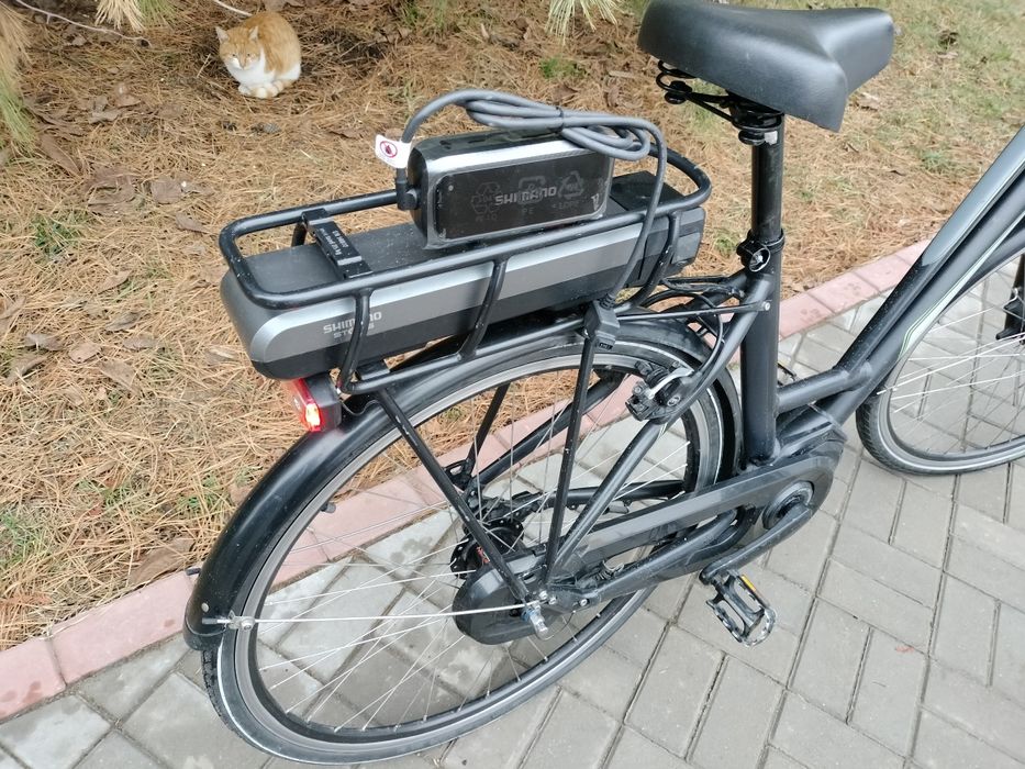 Bicicleta electrica Shimano, cu motor central.