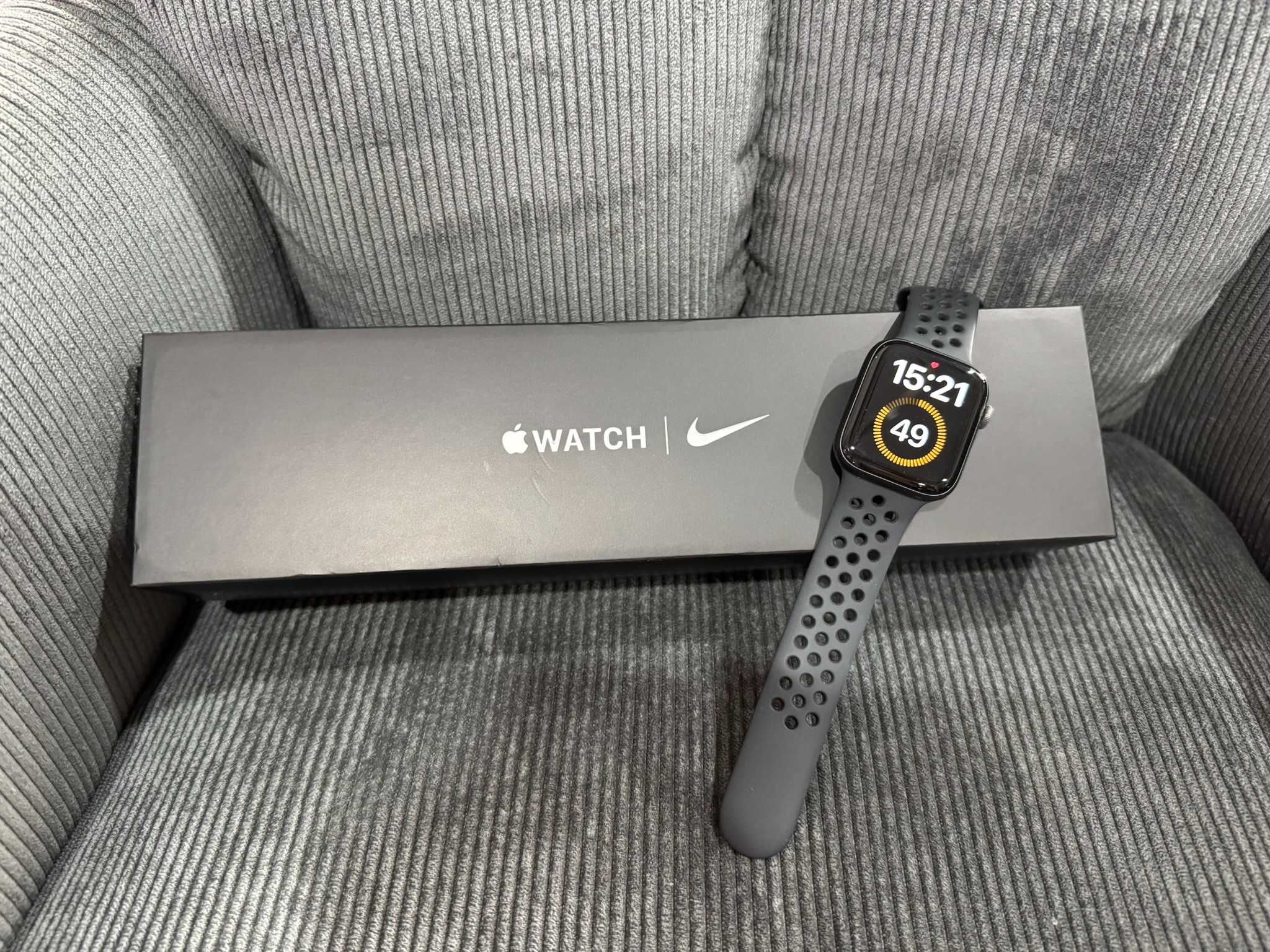 Apple Watch Nike S5 44mm Space Grey Aluminium Case Anthracite/Black