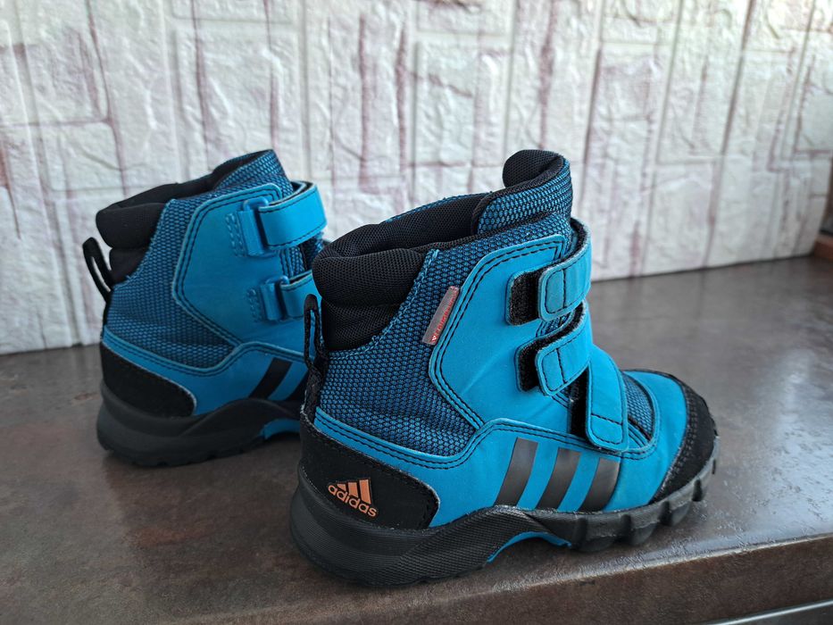 детски ботуши,зимни обувки,боти,апрески,Adidas номер26 за момче,адид