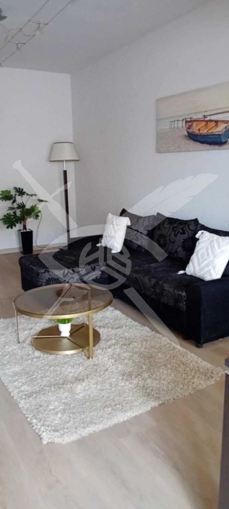 Дава се под наем Тристаен апартамент в Варна, Център - 120 кв.м за 900 € - Снимка #4