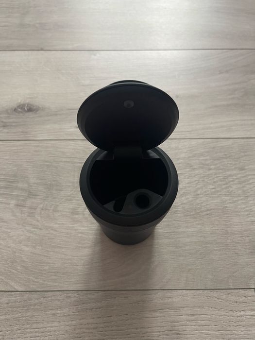 Оригинален пепелник за Mercedes