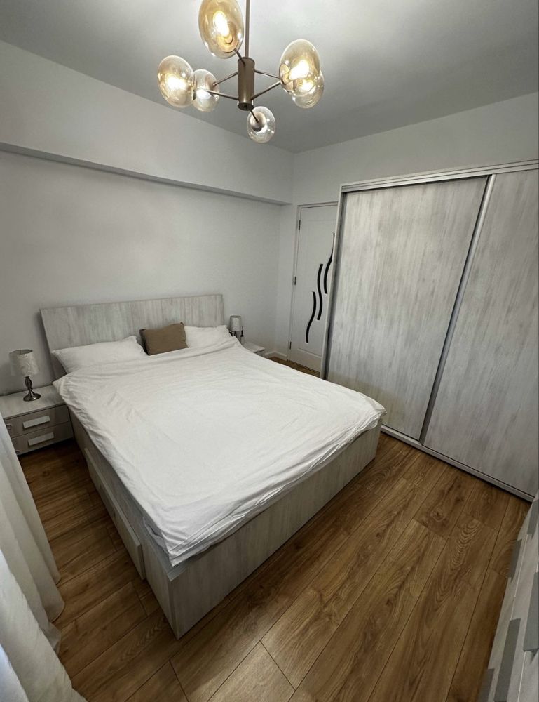 Inchiriez apartament 3 camere