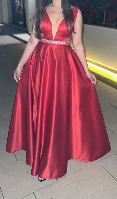Rochie lungă de nuntă, roșie