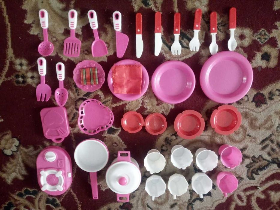 Продаю игрушечные наборы посуды