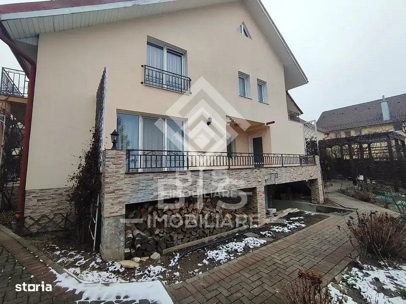 Casa 700 mp teren - Zona Subcetate
