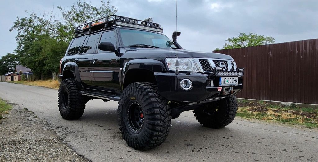 Nissan patrol Y61 off road