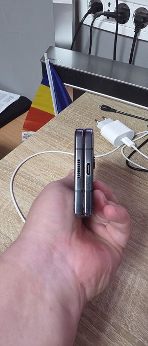 Samsung Fold 5 , 512gb ,12gb