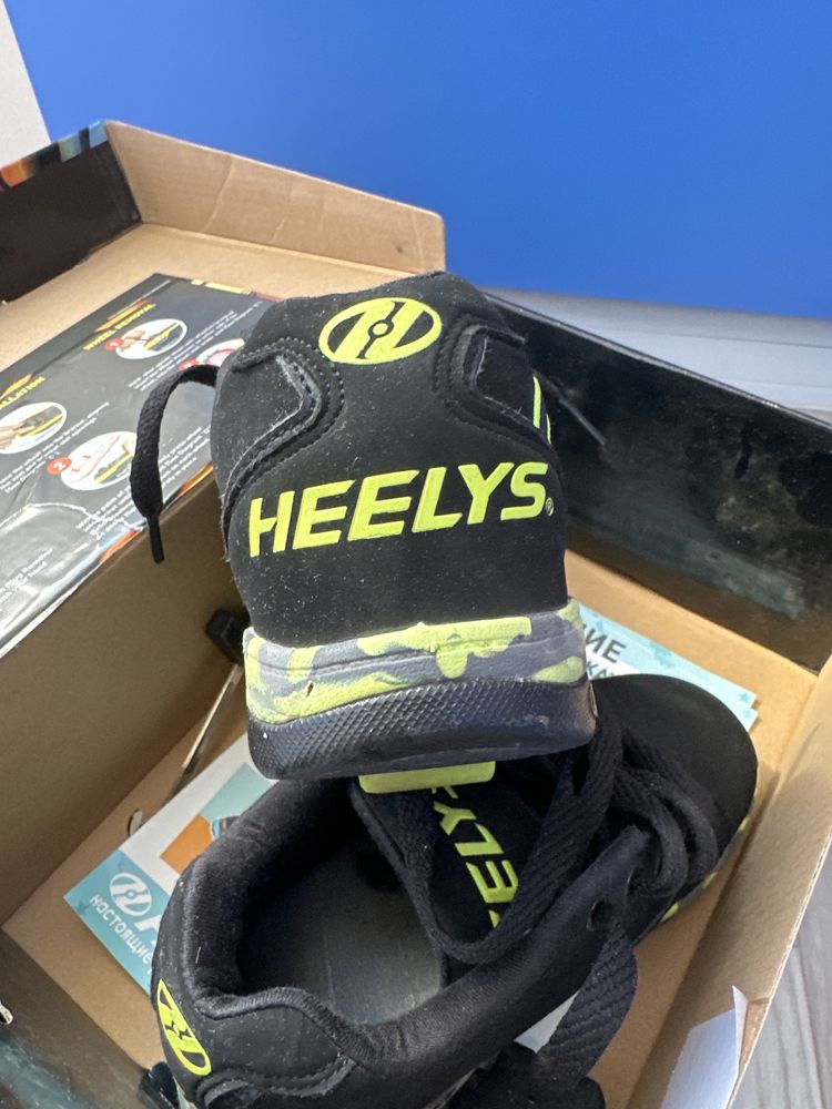 Heelys кроссовки на ролике