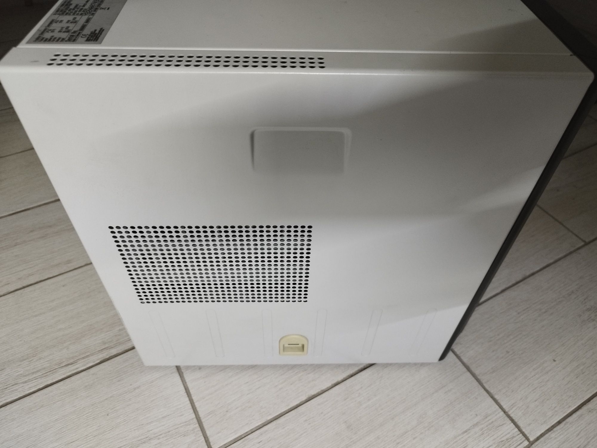 Fujitsu Siemens Esprimo Edition P2500