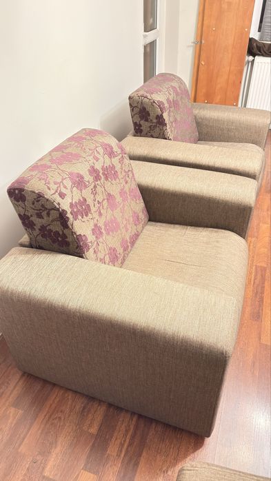 Canapea 3 locuri cu extensie solidǎ pentru uz zilnic +  2 fotolii
