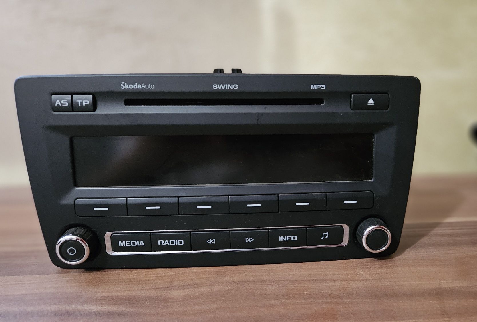 Vindem CD player mp 3