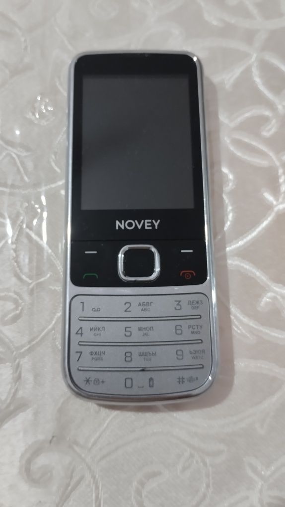 NOVEY 670 telfon