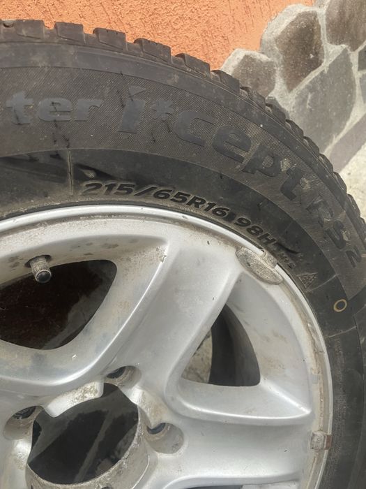 Vand set roti de iarna pentru suzuki