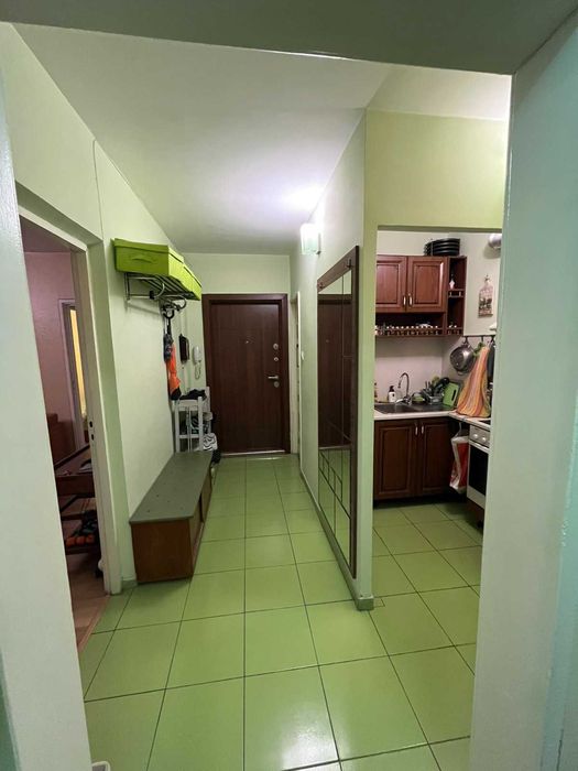 просторен тристаен апартамент