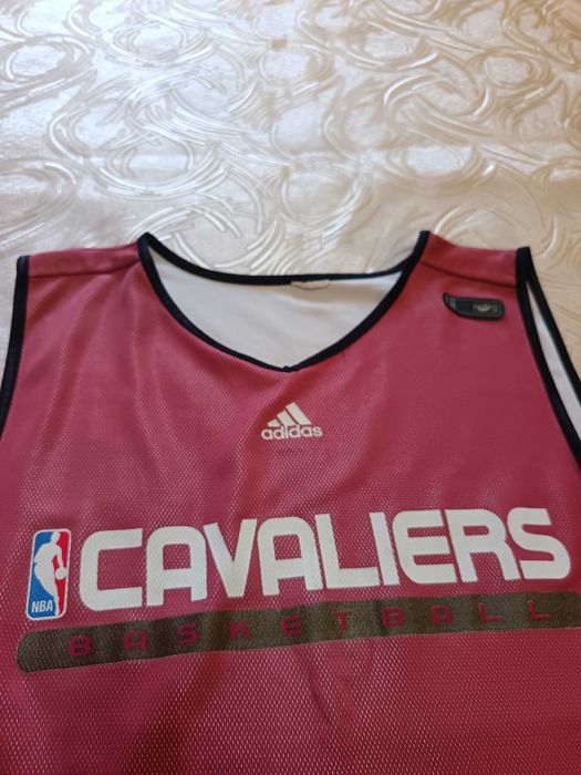 Vând maieu de baschet NBA