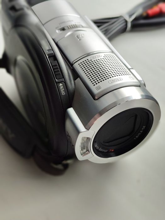 Продам видеокамеру Sony
